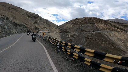 Candidate rider: black_bike/hard panniers