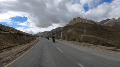 Candidate rider: black_bike/soft bags