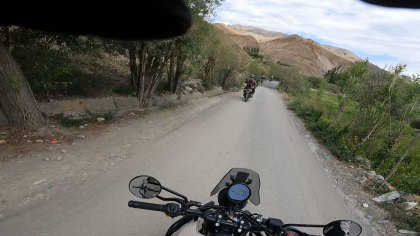 Candidate rider: red_bike/none