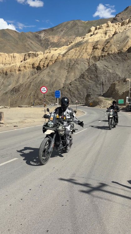 Candidate rider: white_bike/hard panniers