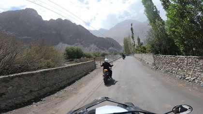 Candidate rider: yellow_bike/none